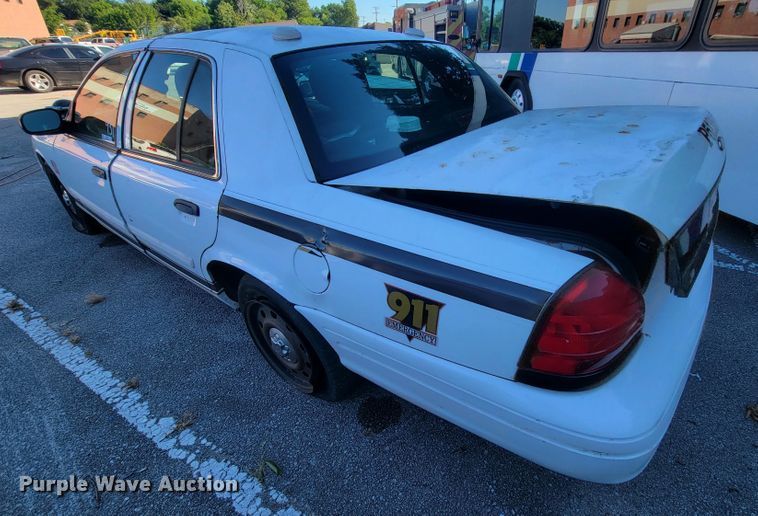 image for item IE9286 2011 Ford Crown Victoria Police Interceptor