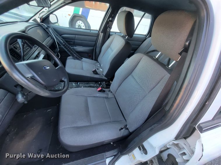 image for item IE9286 2011 Ford Crown Victoria Police Interceptor