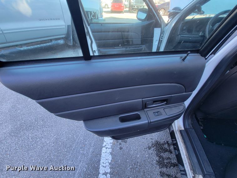 image for item IE9286 2011 Ford Crown Victoria Police Interceptor