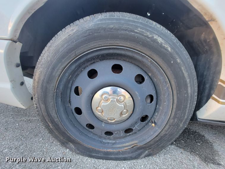 image for item IE9286 2011 Ford Crown Victoria Police Interceptor