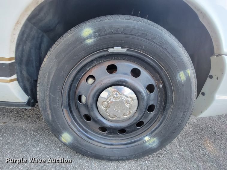 image for item IE9286 2011 Ford Crown Victoria Police Interceptor