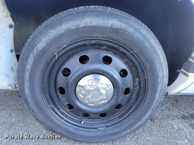 image for item IE9286 2011 Ford Crown Victoria Police Interceptor