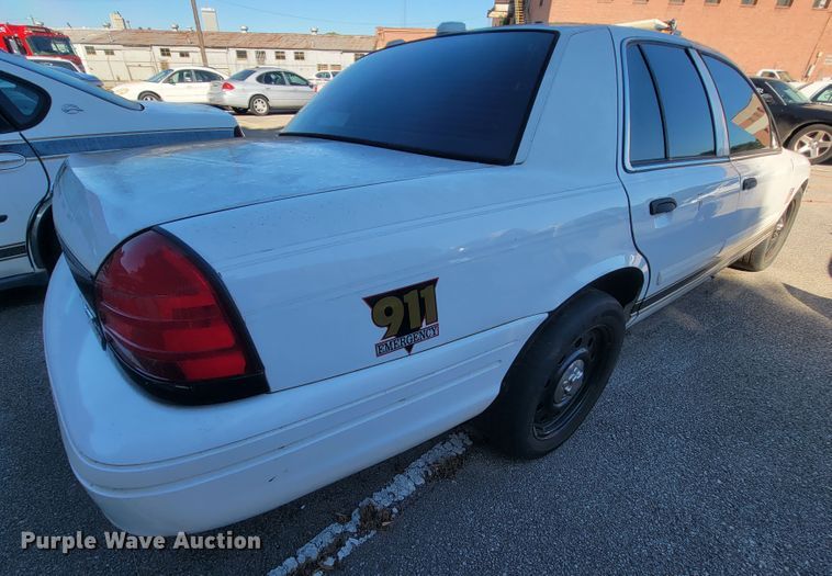 image for item IE9288 2011 Ford Crown Victoria Police Interceptor
