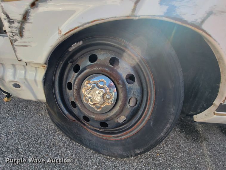 image for item IE9288 2011 Ford Crown Victoria Police Interceptor