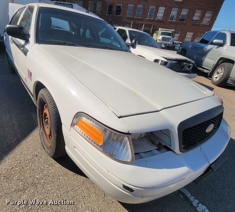 image for item IE9289 2011 Ford Crown Victoria Police Interceptor