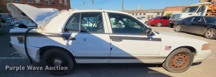 image for item IE9289 2011 Ford Crown Victoria Police Interceptor