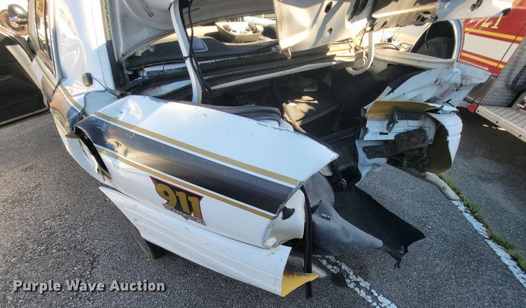 image for item IE9289 2011 Ford Crown Victoria Police Interceptor