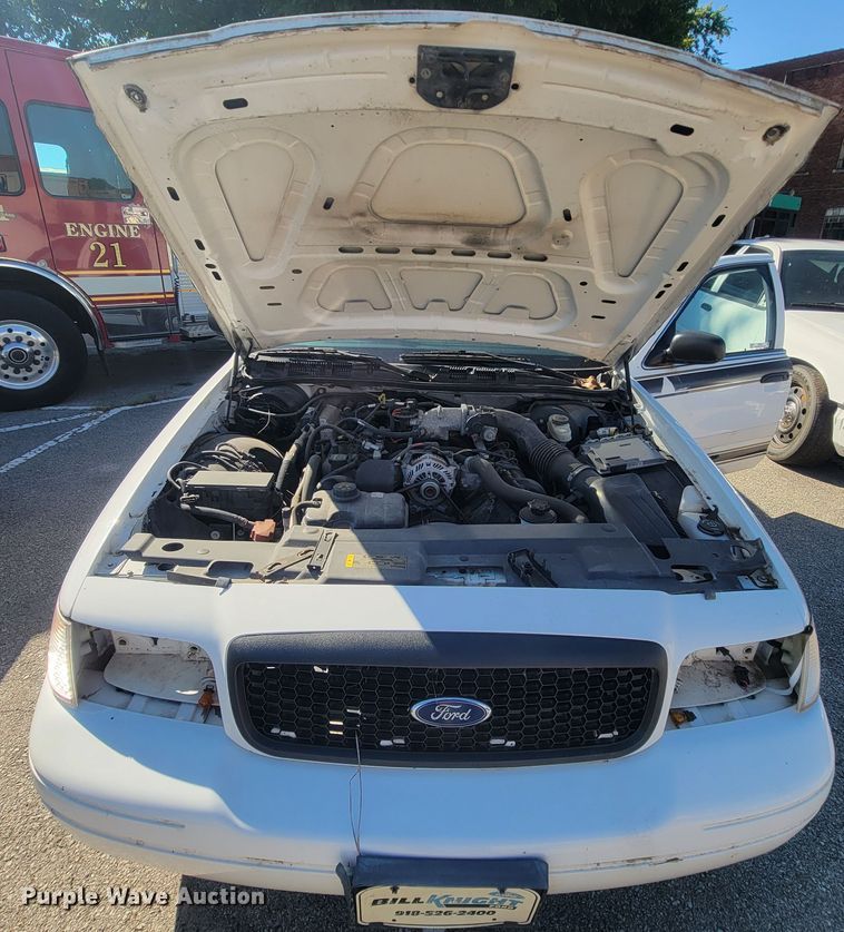 image for item IE9289 2011 Ford Crown Victoria Police Interceptor