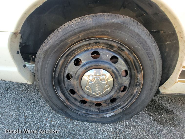 image for item IE9289 2011 Ford Crown Victoria Police Interceptor