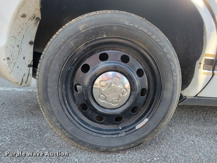 image for item IE9289 2011 Ford Crown Victoria Police Interceptor