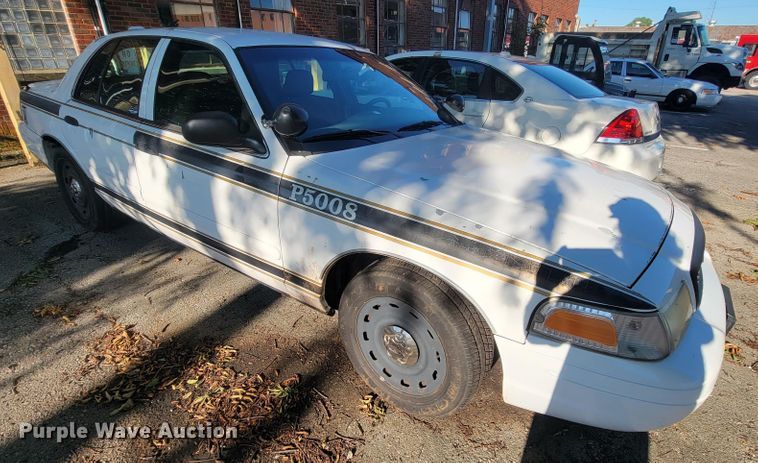 image for item IE9290 2005 Ford Crown Victoria Police Interceptor