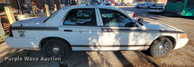 image for item IE9290 2005 Ford Crown Victoria Police Interceptor