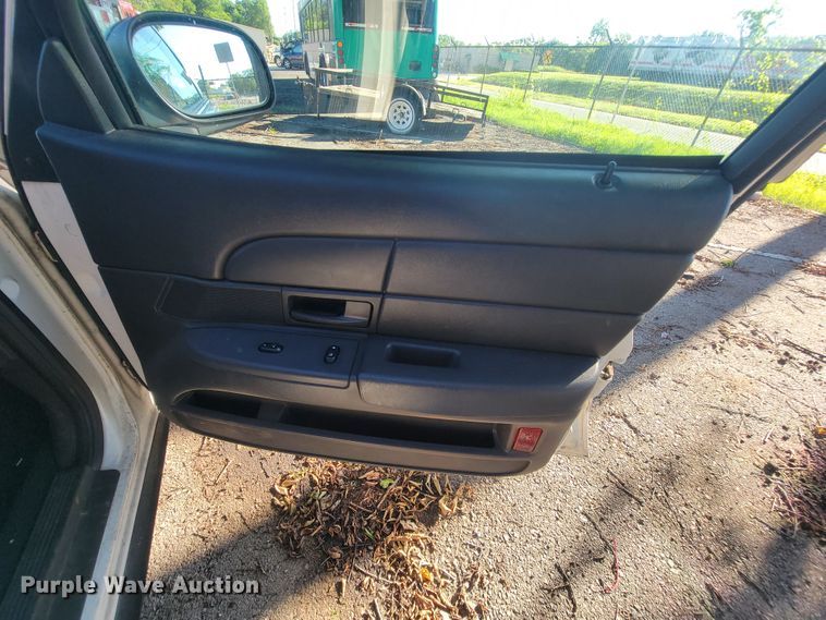 image for item IE9290 2005 Ford Crown Victoria Police Interceptor