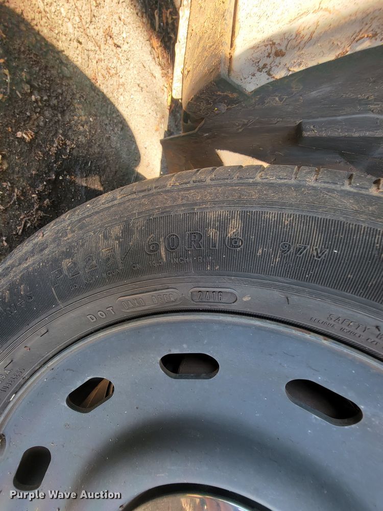 image for item IE9290 2005 Ford Crown Victoria Police Interceptor