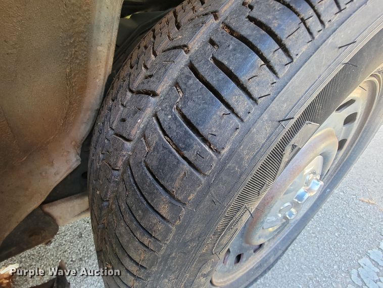 image for item IE9290 2005 Ford Crown Victoria Police Interceptor