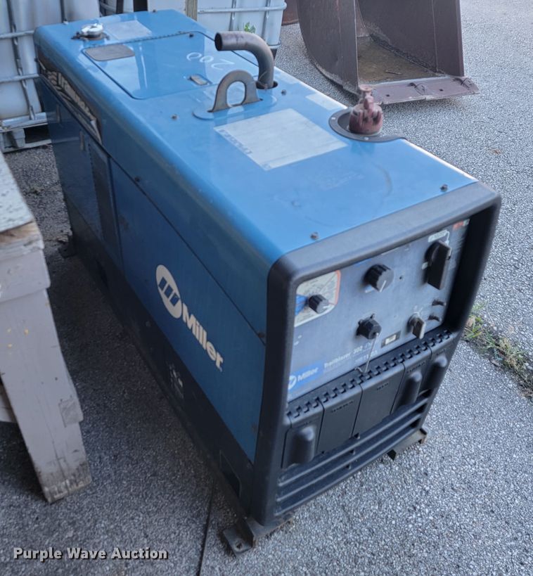 image for item IE9294 Miller Trailblazer 302 welder