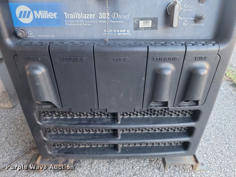image for item IE9294 Miller Trailblazer 302 welder