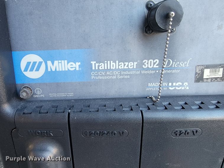 image for item IE9294 Miller Trailblazer 302 welder