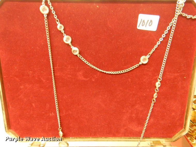 image for item IE9360 Jewelry box with jewelry