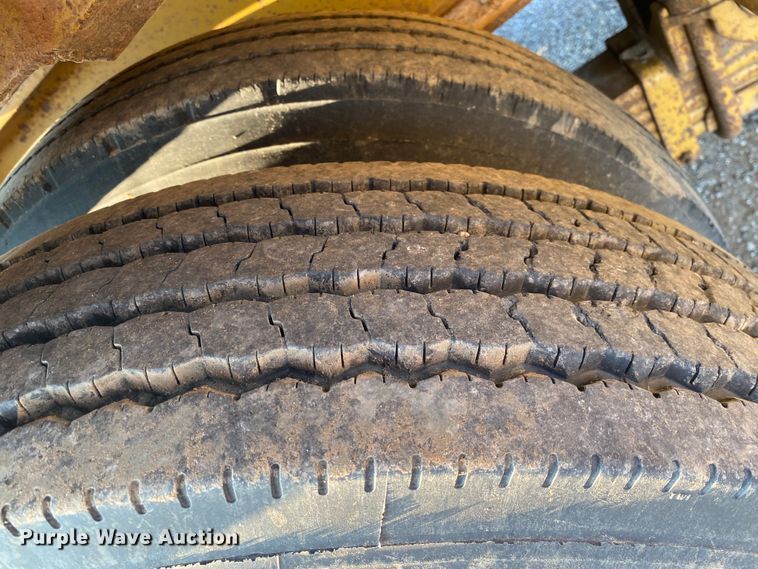 image for item IE9415 1978 Birmingham 835 FLS  equipment trailer