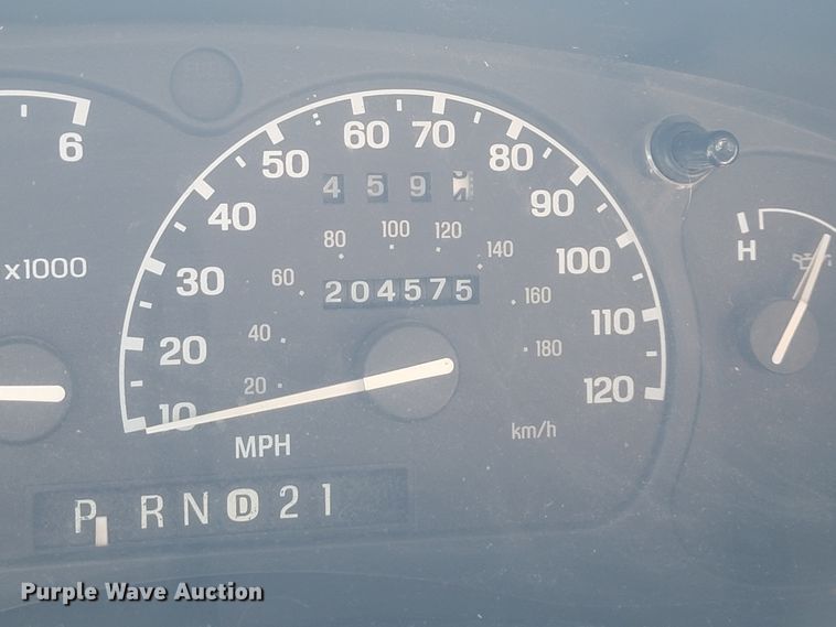 image for item IF9966 1997 Ford Explorer XLT  SUV