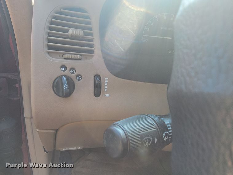 image for item IF9966 1997 Ford Explorer XLT  SUV