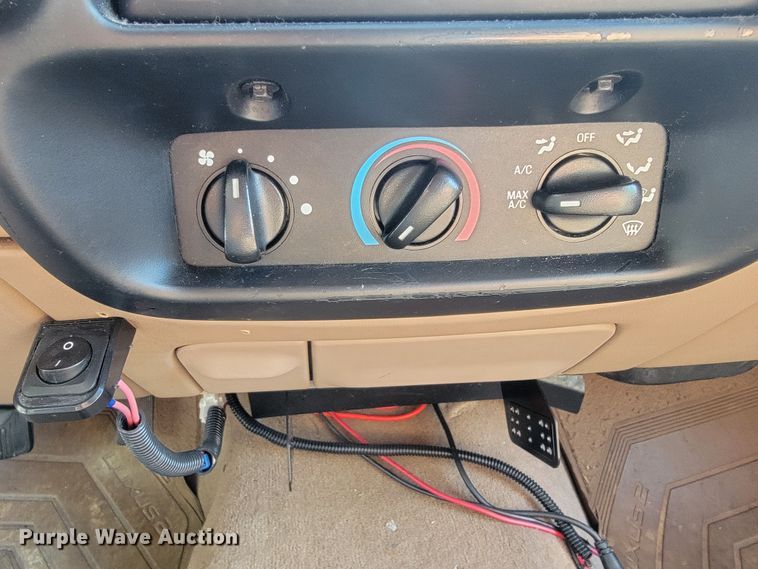 image for item IF9966 1997 Ford Explorer XLT  SUV