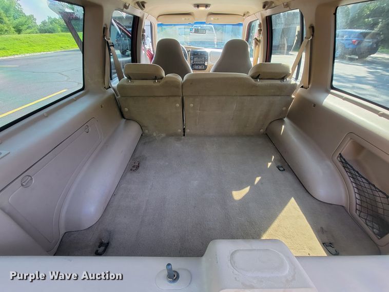 image for item IF9966 1997 Ford Explorer XLT  SUV