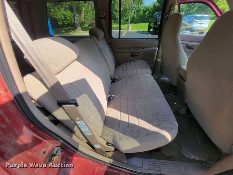 image for item IF9966 1997 Ford Explorer XLT  SUV