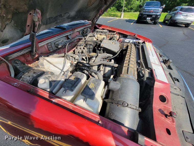 image for item IF9966 1997 Ford Explorer XLT  SUV