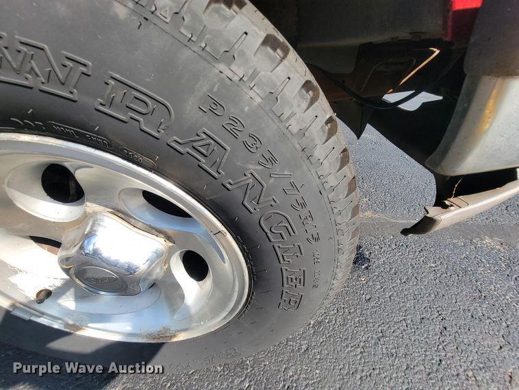 image for item IF9966 1997 Ford Explorer XLT  SUV