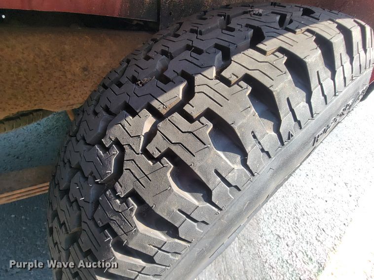 image for item IF9966 1997 Ford Explorer XLT  SUV