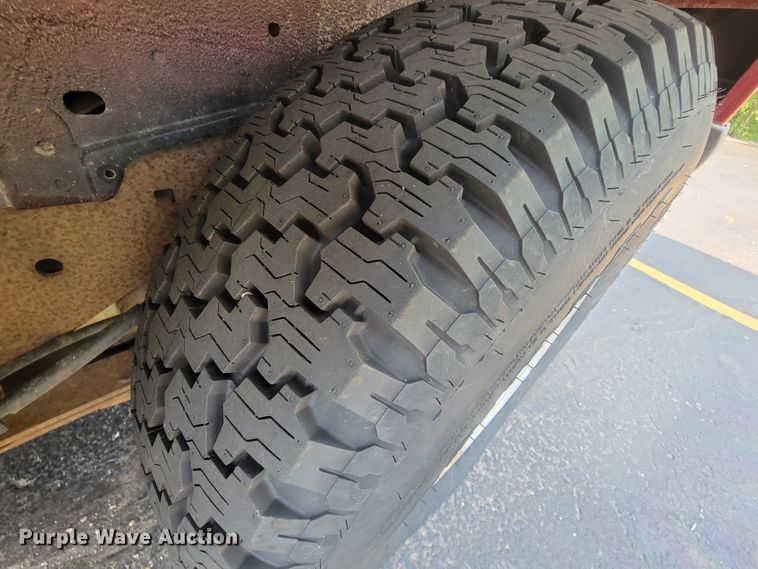 image for item IF9966 1997 Ford Explorer XLT  SUV