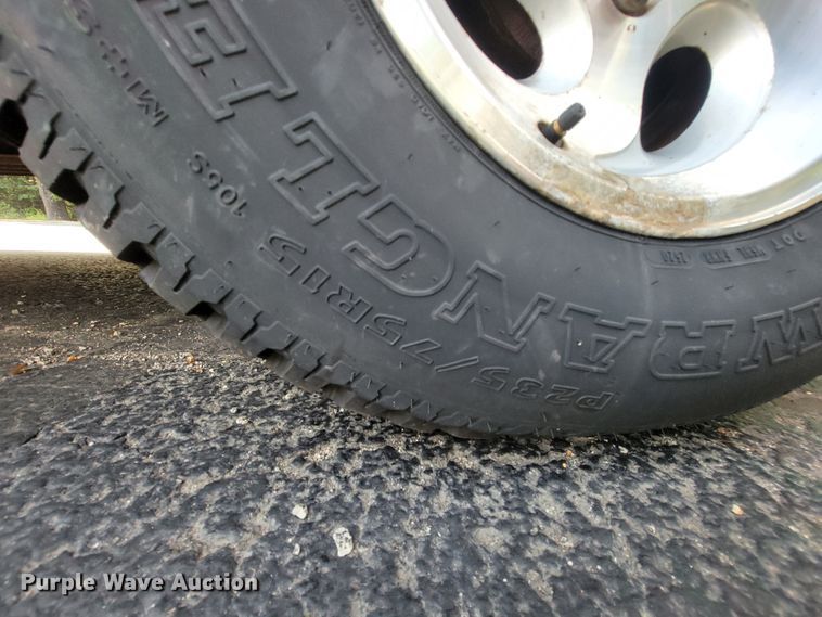 image for item IF9966 1997 Ford Explorer XLT  SUV