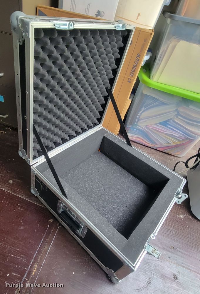 image for item IF9969 Office supplies and equipment