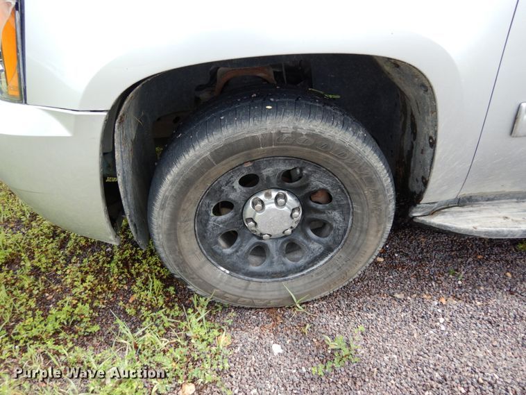 image for item II9584 2011 Chevrolet Tahoe Police  SUV