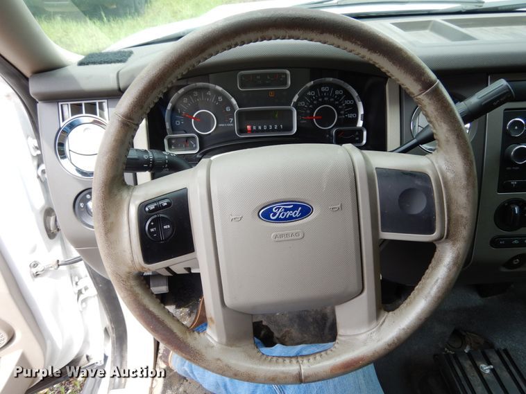 image for item II9586 2008 Ford Expedition  SUV