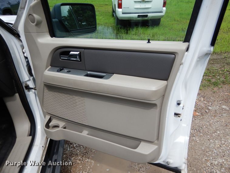 image for item II9586 2008 Ford Expedition  SUV