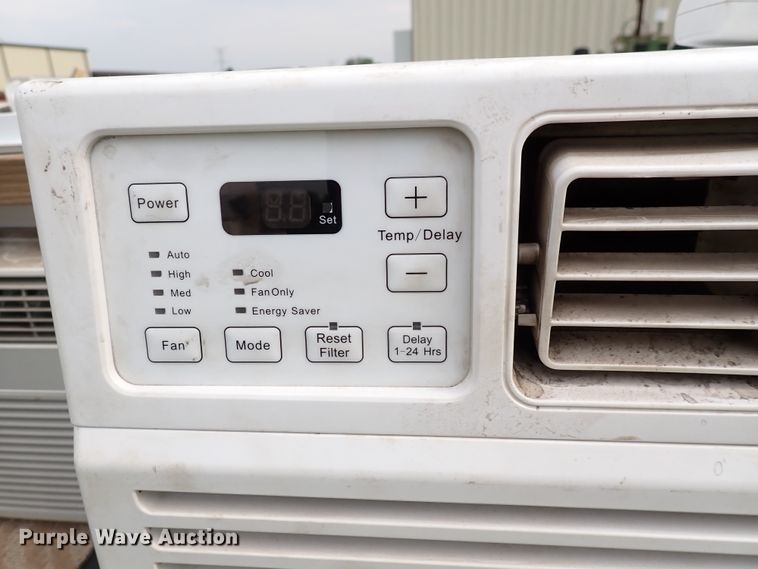 image for item IJ9827 (2) window AC units