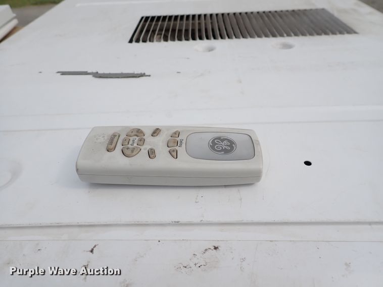 image for item IJ9827 (2) window AC units