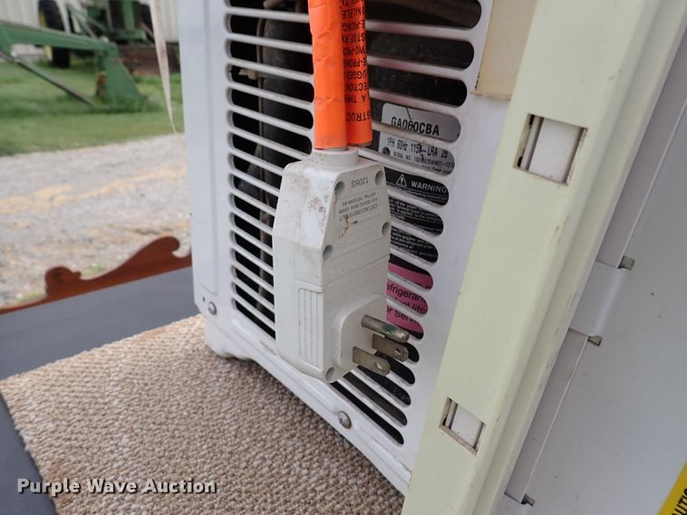 image for item IJ9827 (2) window AC units