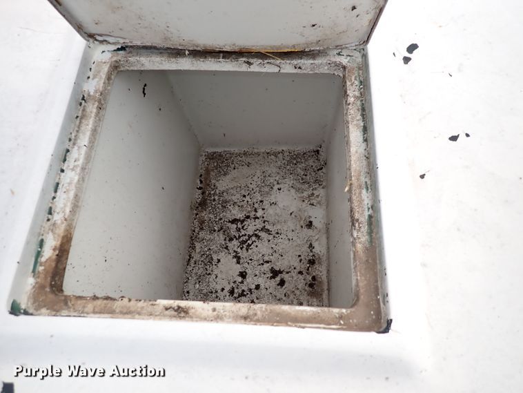 image for item IJ9833 Ez-go BC-660  beverage cart