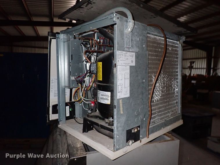 image for item IJ9850 Manitowoc  ice machine