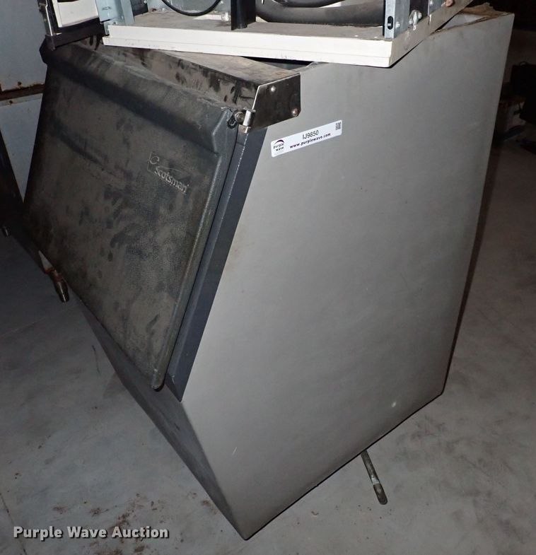 image for item IJ9850 Manitowoc  ice machine