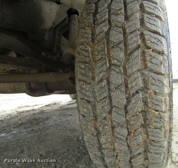 image for item IL9407 1992 Dodge Ram 150  pickup truck