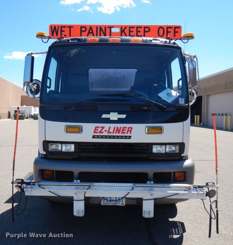 image for item IL9825 2002 Chevrolet T7500  paint striper truck