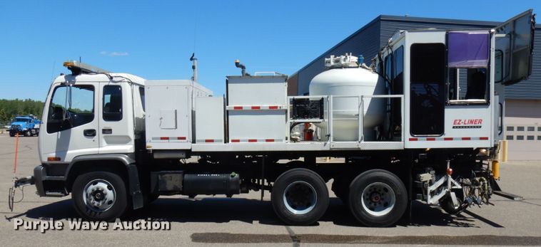 image for item IL9825 2002 Chevrolet T7500  paint striper truck