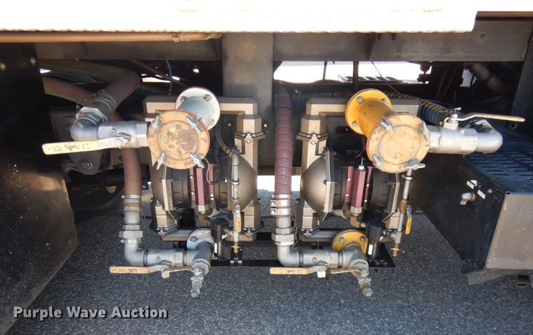 image for item IL9825 2002 Chevrolet T7500  paint striper truck