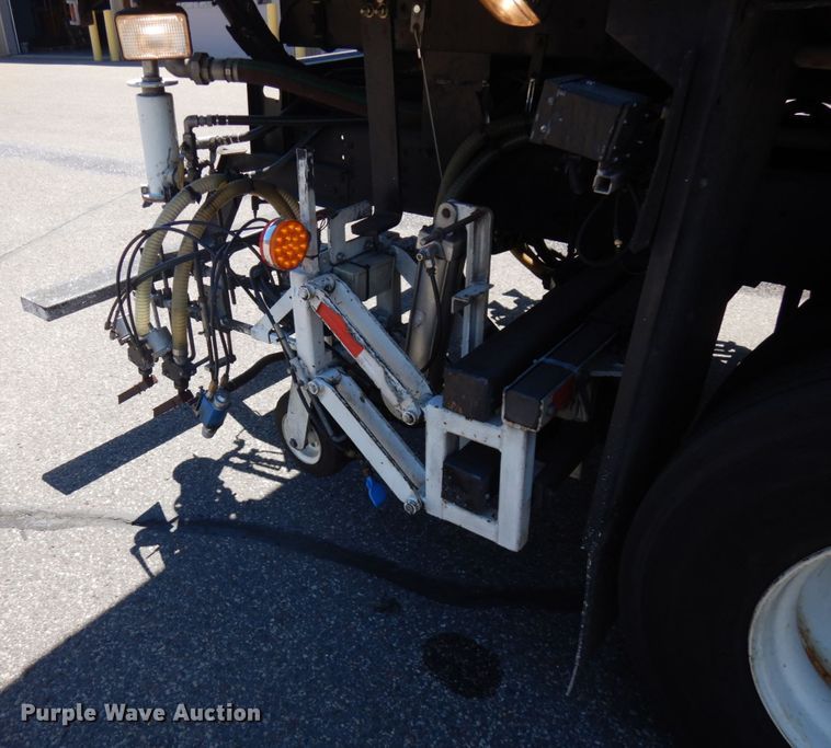 image for item IL9825 2002 Chevrolet T7500  paint striper truck