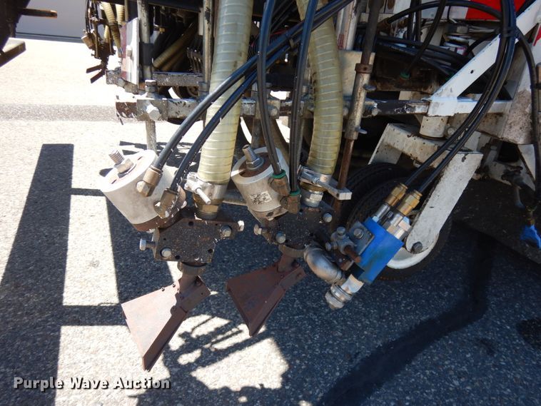 image for item IL9825 2002 Chevrolet T7500  paint striper truck